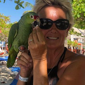 Meet your Posher, Catharine